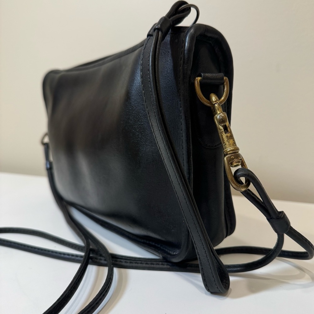 Vintage Coach 9455 Black Leather Zippered Clutch / Basic Bag (1980s–Early 1990s) - Picture 4 of 16